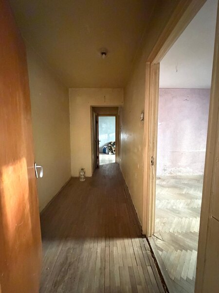 Titan, Barajul Cucuteni, Barajul Lotru,